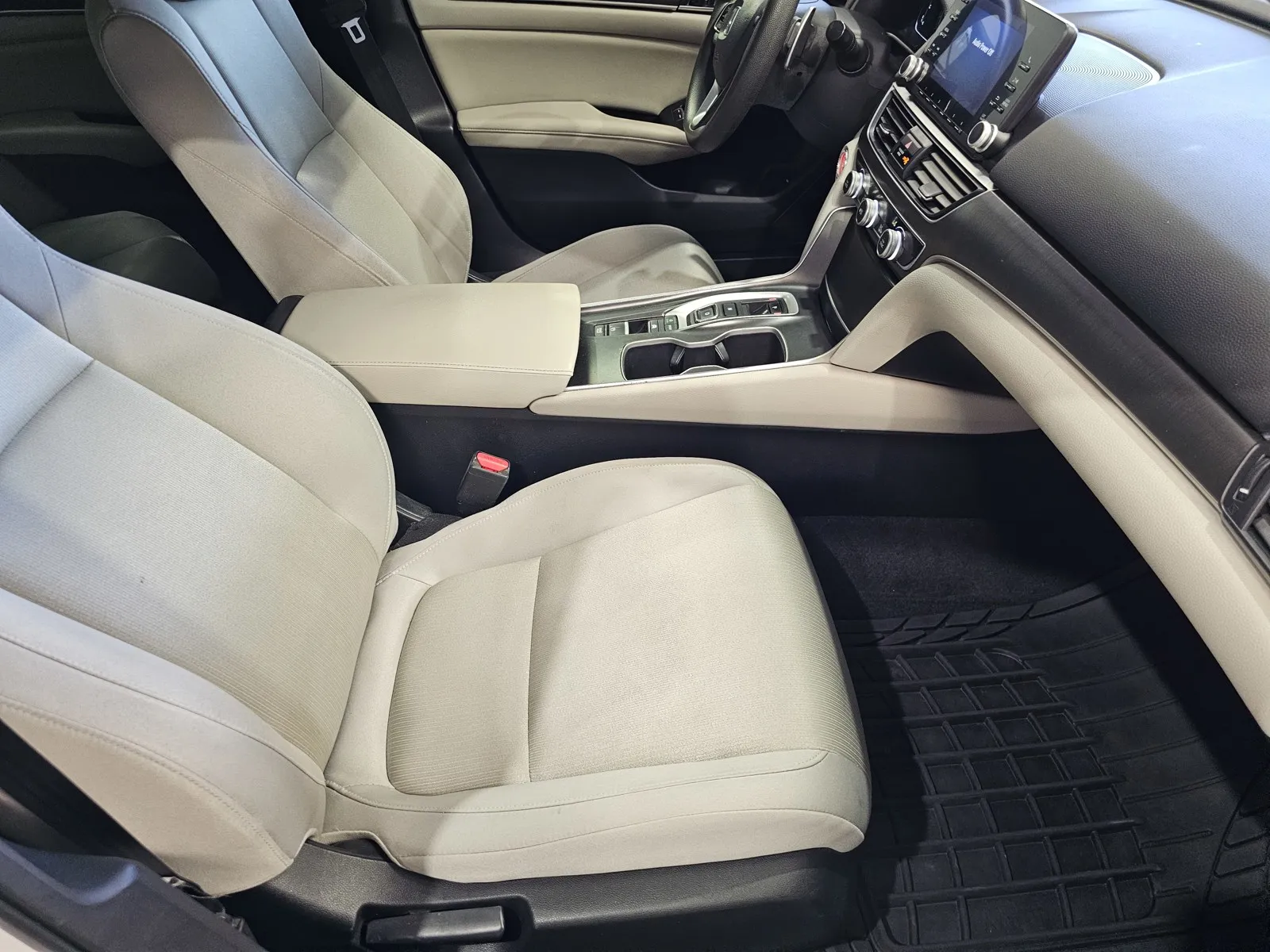 Honda Accord photo 7