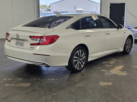 More photos of 2020 Honda Accord Hybrid at Premium Autos - Norco, CA