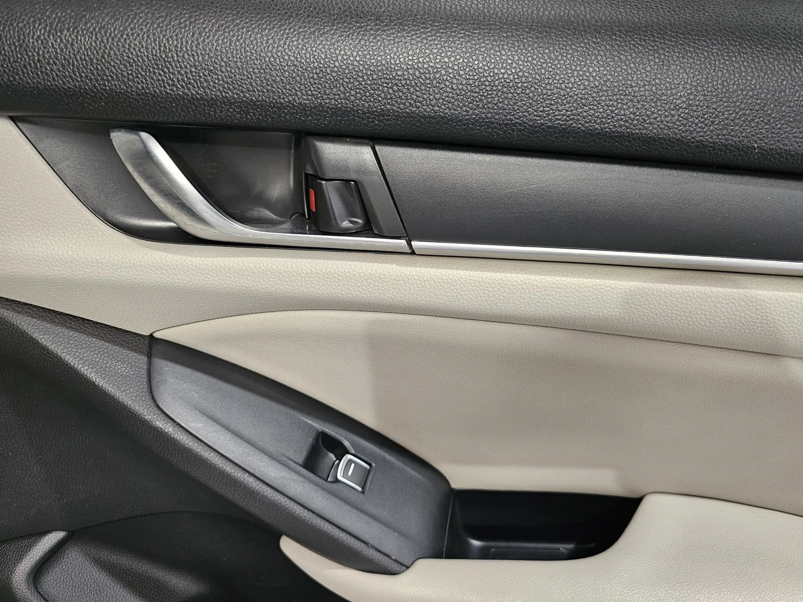 Honda Accord photo 8