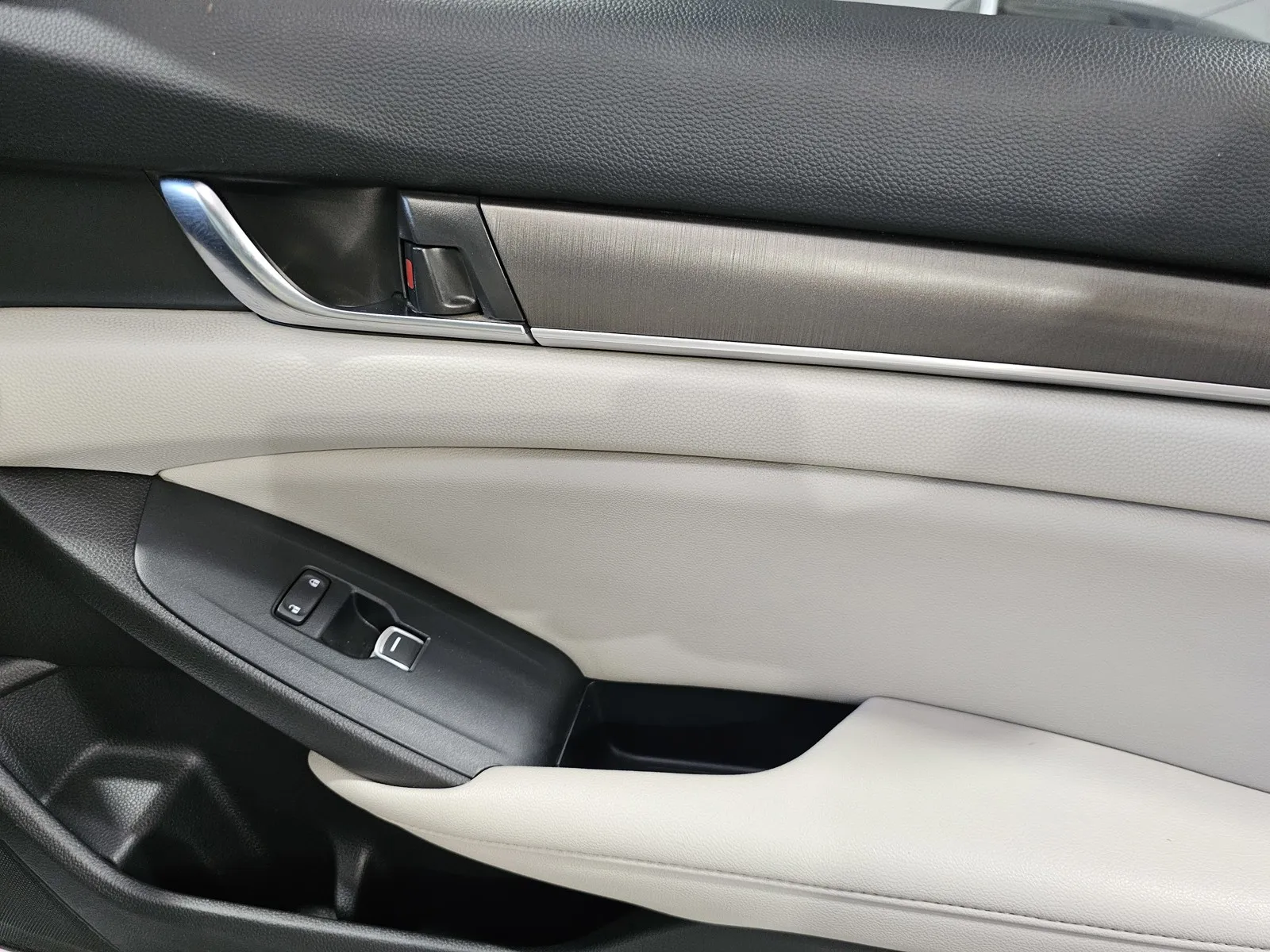 Honda Accord photo 6