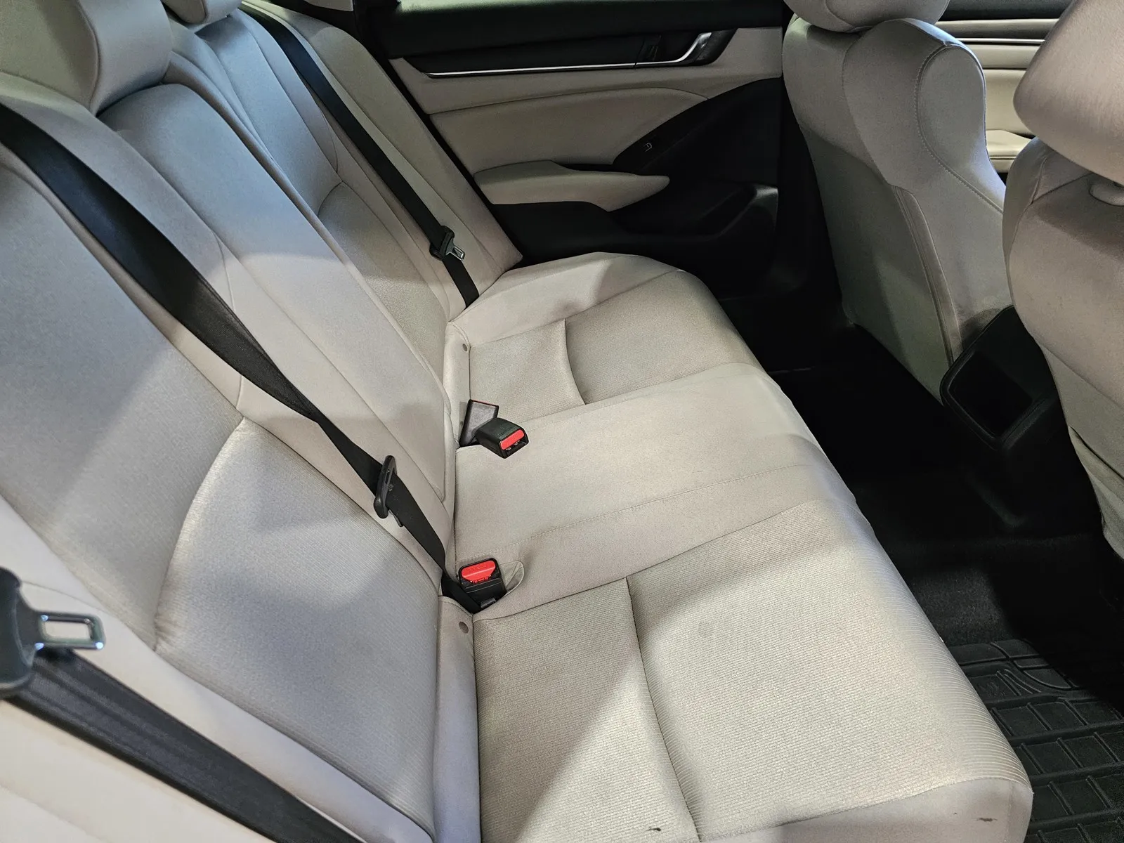 Honda Accord photo 9