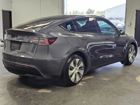 More photos of 2022 Tesla Model Y Long Range at Premium Autos - Norco, CA