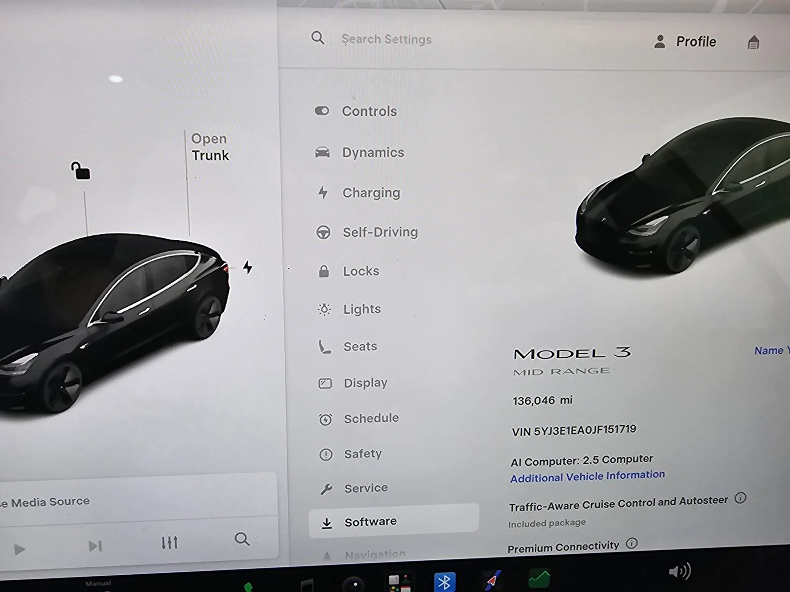 Tesla Model 3 photo 17