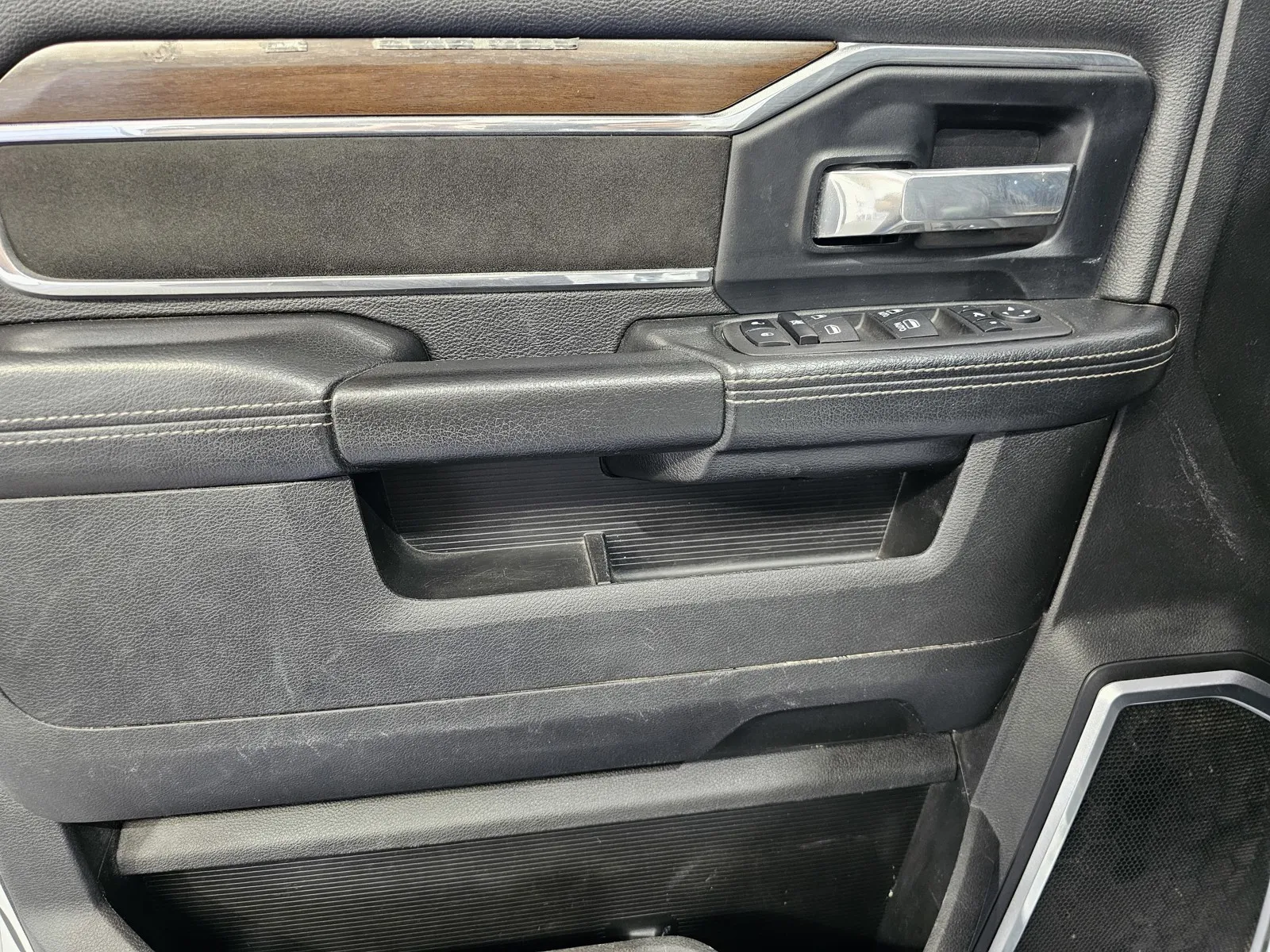 Ram 2500 photo 14