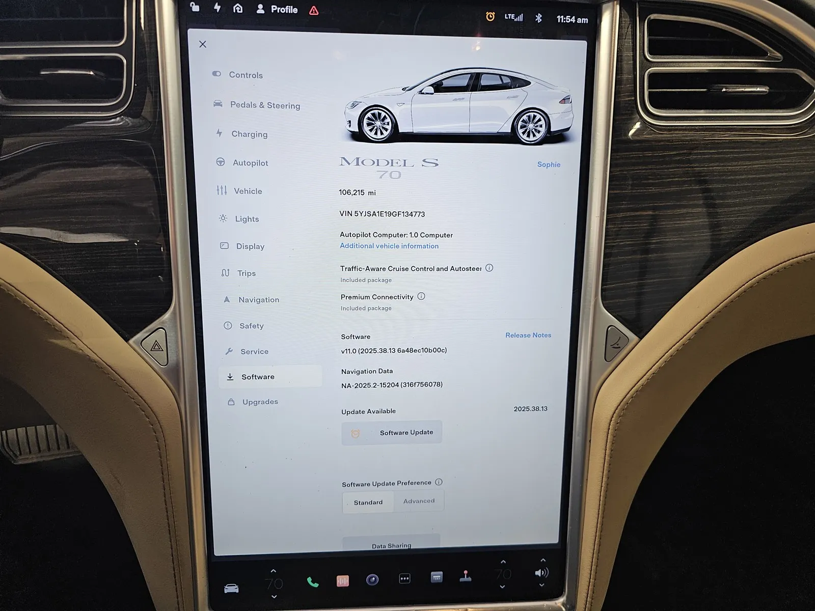 Tesla Model S photo 16