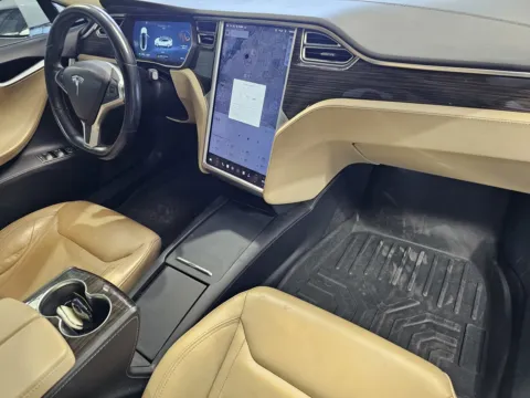 More photos of 2016 Tesla Model S 70 at Premium Autos - Norco, CA