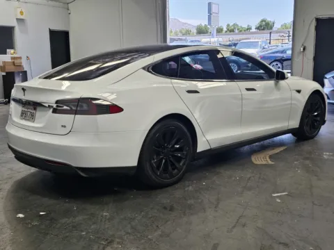 More photos of 2016 Tesla Model S 70 at Premium Autos - Norco, CA