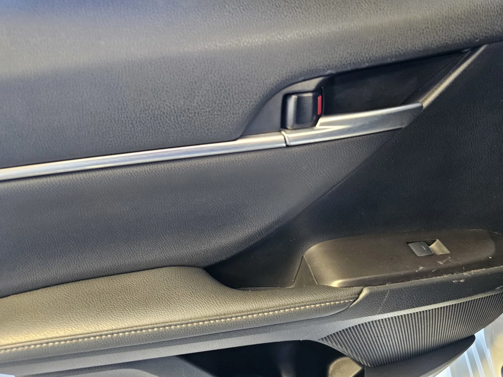 Toyota Camry photo 11