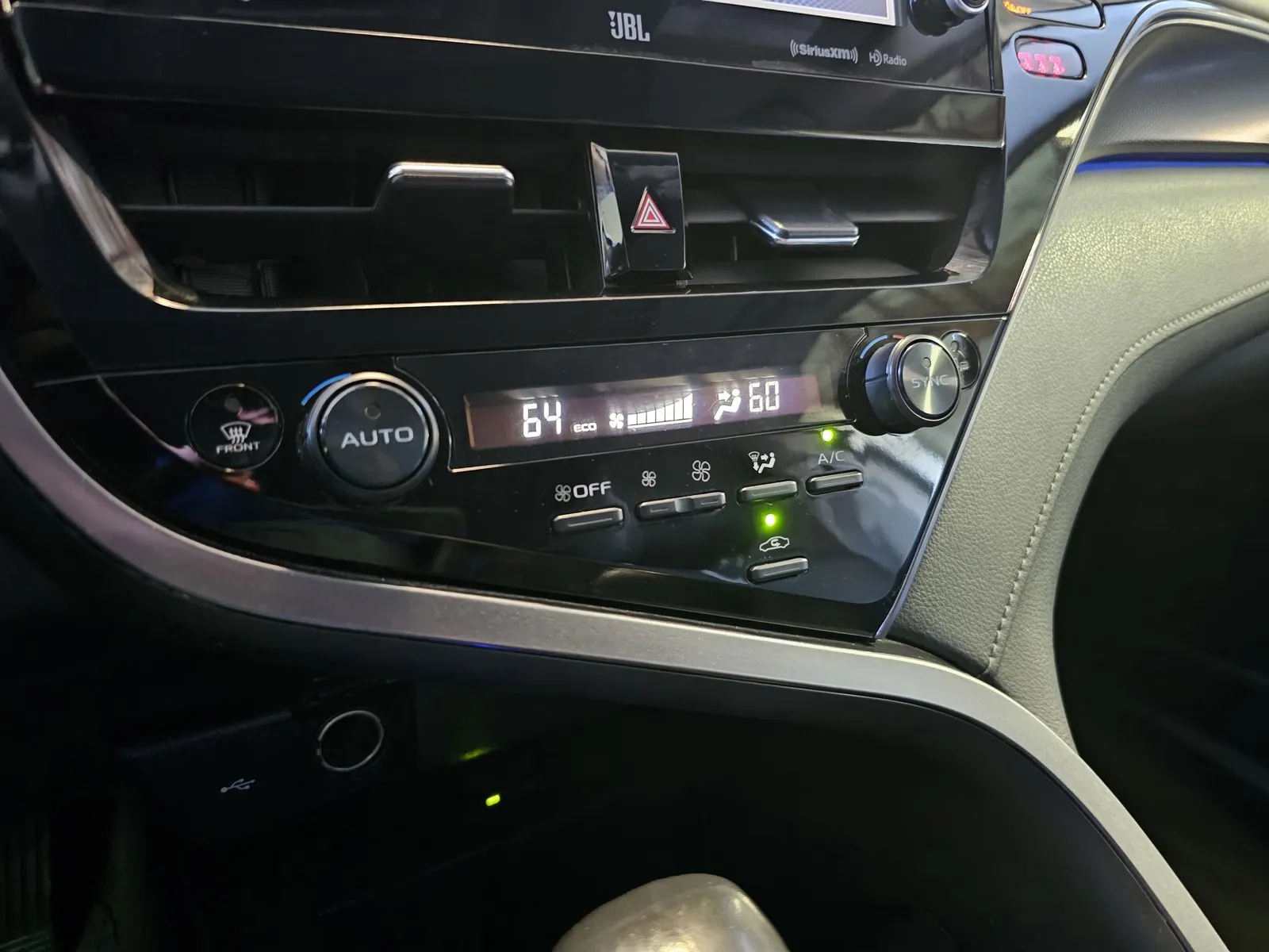 Toyota Camry photo 17