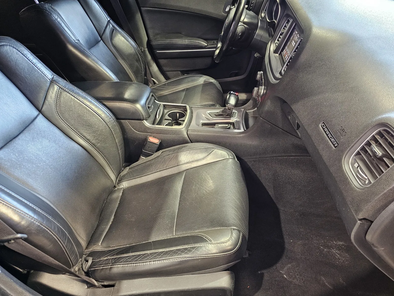 Dodge Charger photo 7