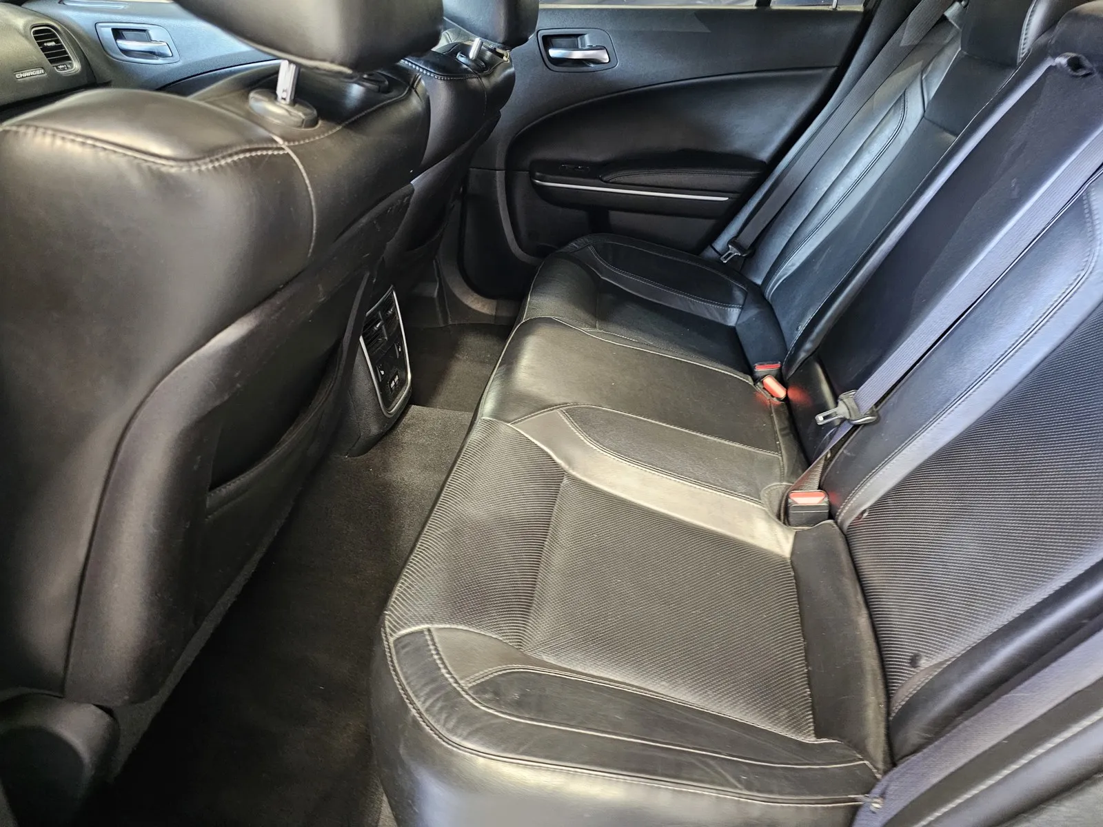 Dodge Charger photo 12