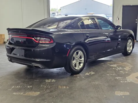 More photos of 2019 Dodge Charger SXT at Premium Autos - Norco, CA