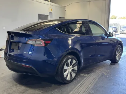 More photos of 2022 Tesla Model Y Long Range at Premium Autos - Norco, CA