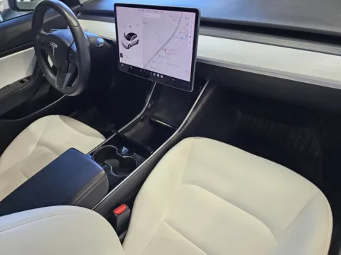 More photos of 2019 Tesla Model 3 at Premium Autos - Norco, CA