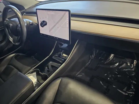 More photos of 2018 Tesla Model 3 LONG RANGE at Premium Autos - Norco, CA