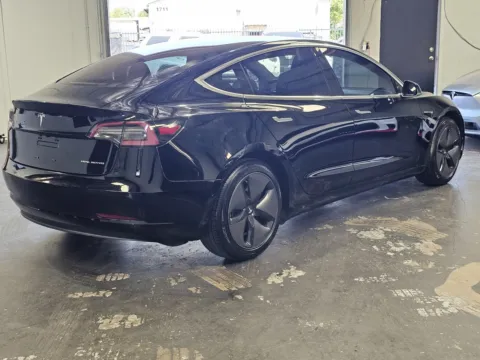 More photos of 2018 Tesla Model 3 LONG RANGE at Premium Autos - Norco, CA