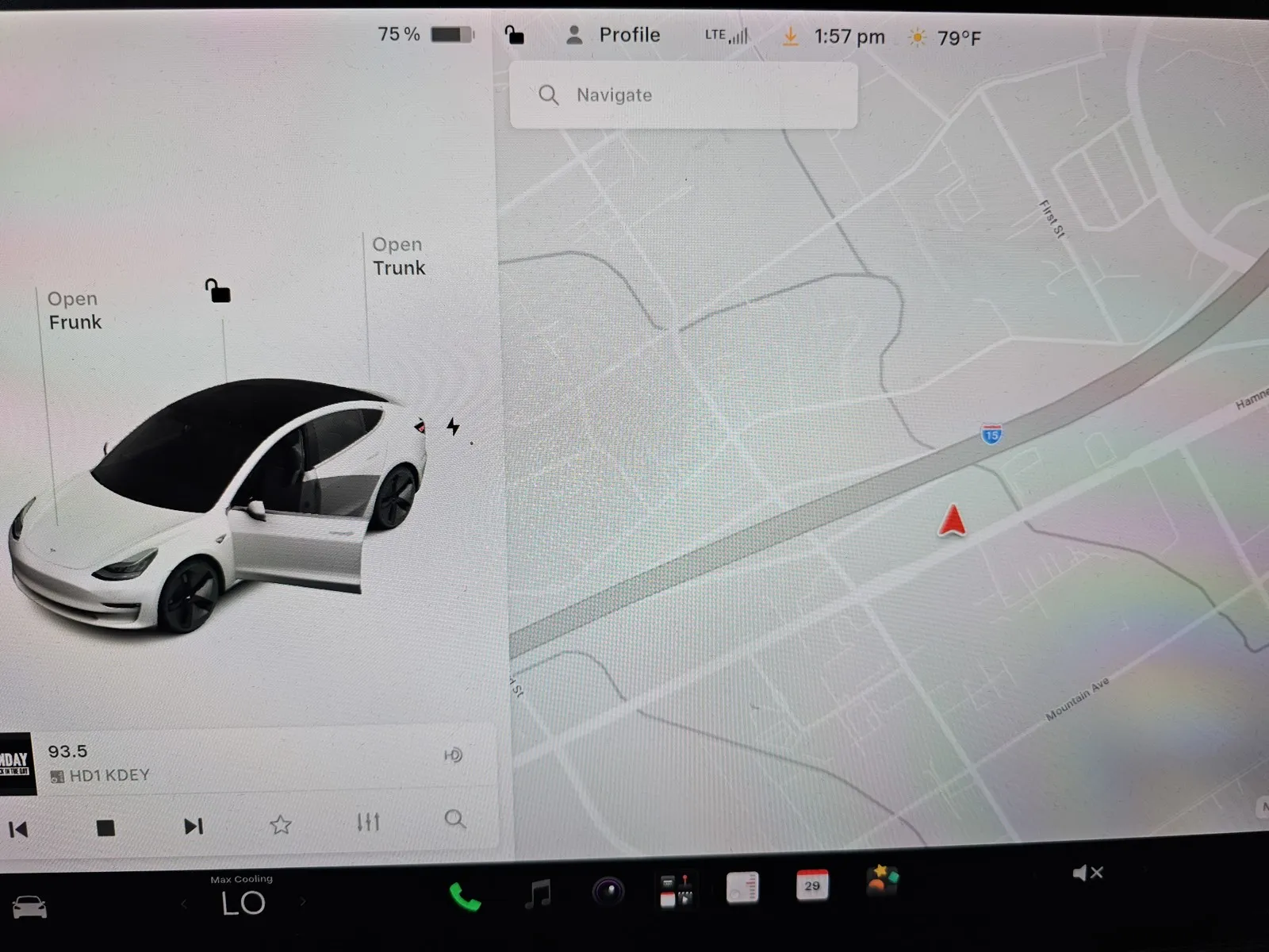 Tesla Model 3 photo 16