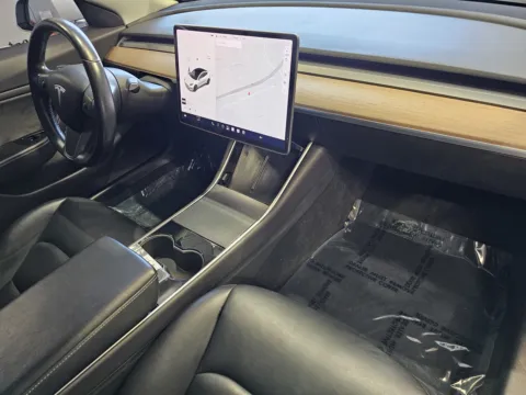 More photos of 2019 Tesla Model 3 standard plus at Premium Autos - Norco, CA