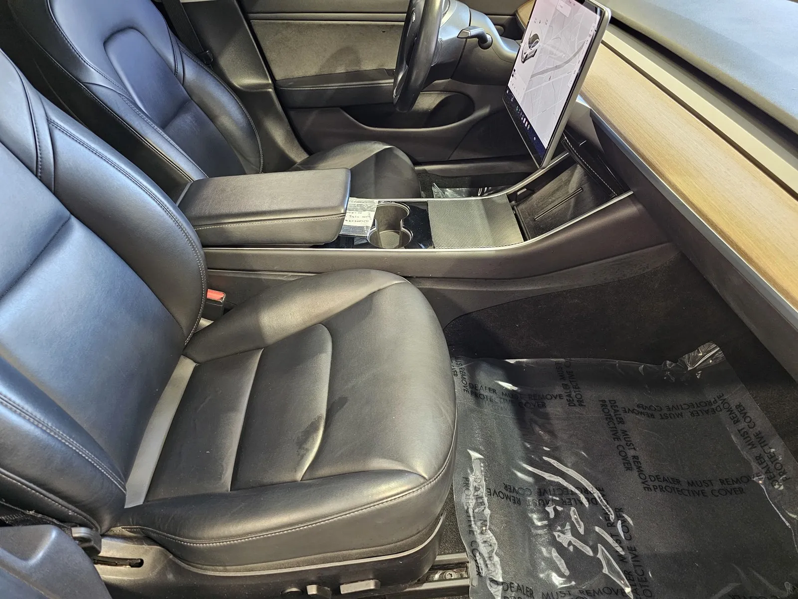 Tesla Model 3 photo 7