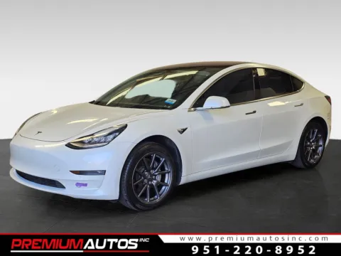 White 2019 Tesla Model 3 standard plus for sale in Norco, CA