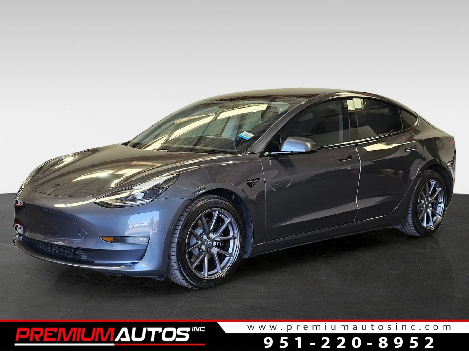 2021 Tesla Model 3 Long Range Dual Motor All-Wheel Drive's photo