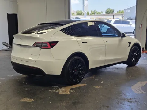 More photos of 2021 Tesla Model Y Long Range at Premium Autos - Norco, CA