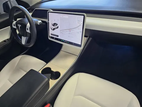 More photos of 2021 Tesla Model Y Long Range at Premium Autos - Norco, CA