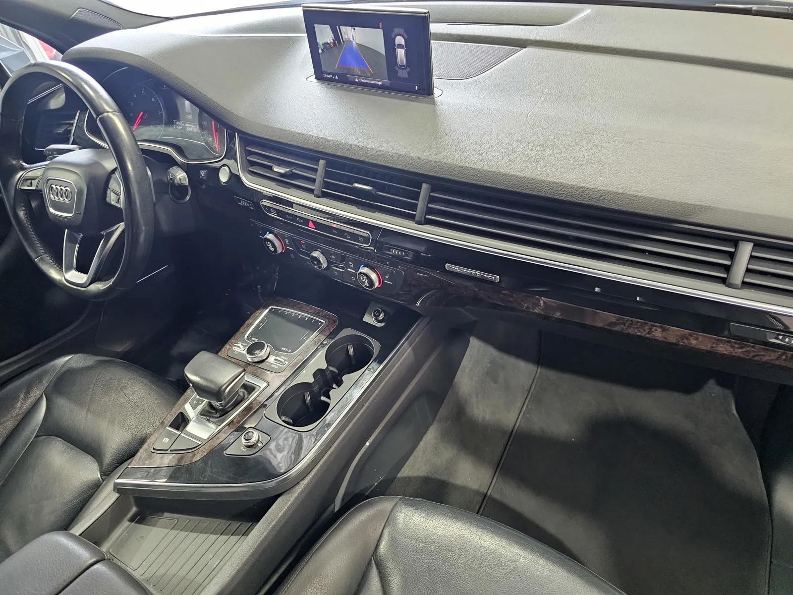 Audi Q7 photo 5