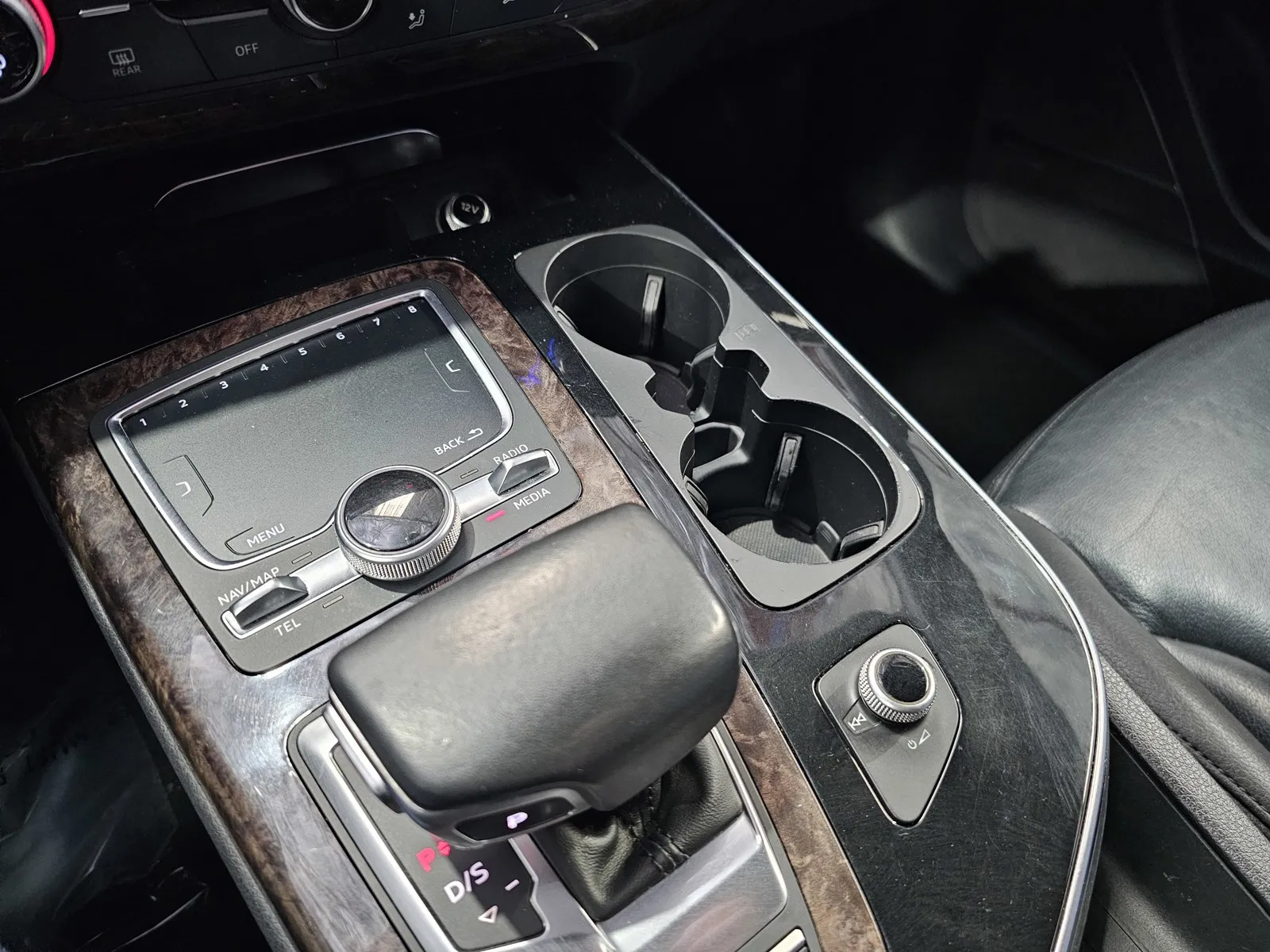 Audi Q7 photo 21