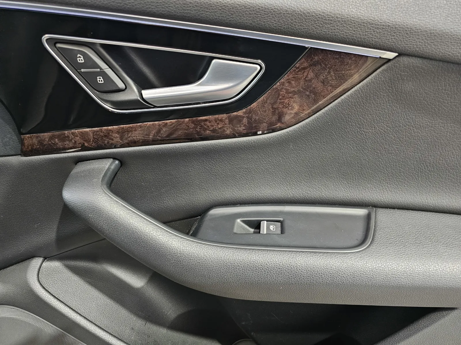 Audi Q7 photo 6