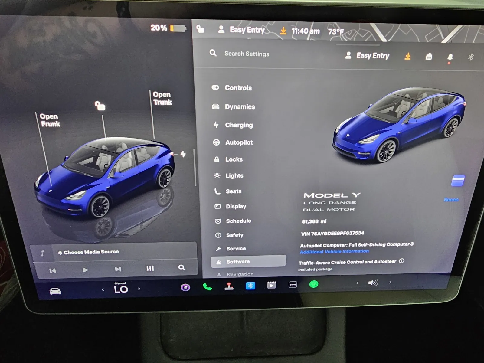 Tesla Model Y photo 17