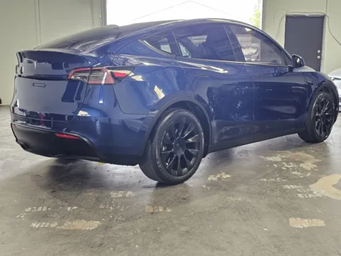 More photos of 2023 Tesla Model Y LONG RANGE at Premium Autos - Norco, CA