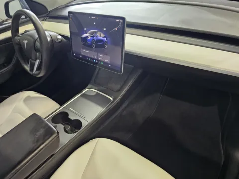 More photos of 2023 Tesla Model Y LONG RANGE at Premium Autos - Norco, CA