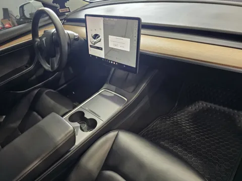 More photos of 2021 Tesla Model 3 Standard Range Plus at Premium Autos - Norco, CA