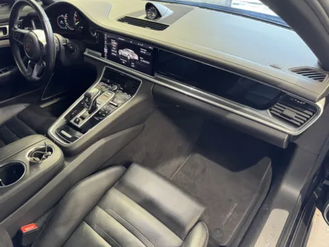 More photos of 2019 Porsche Panamera 4 E-Hybrid at Premium Autos - Norco, CA
