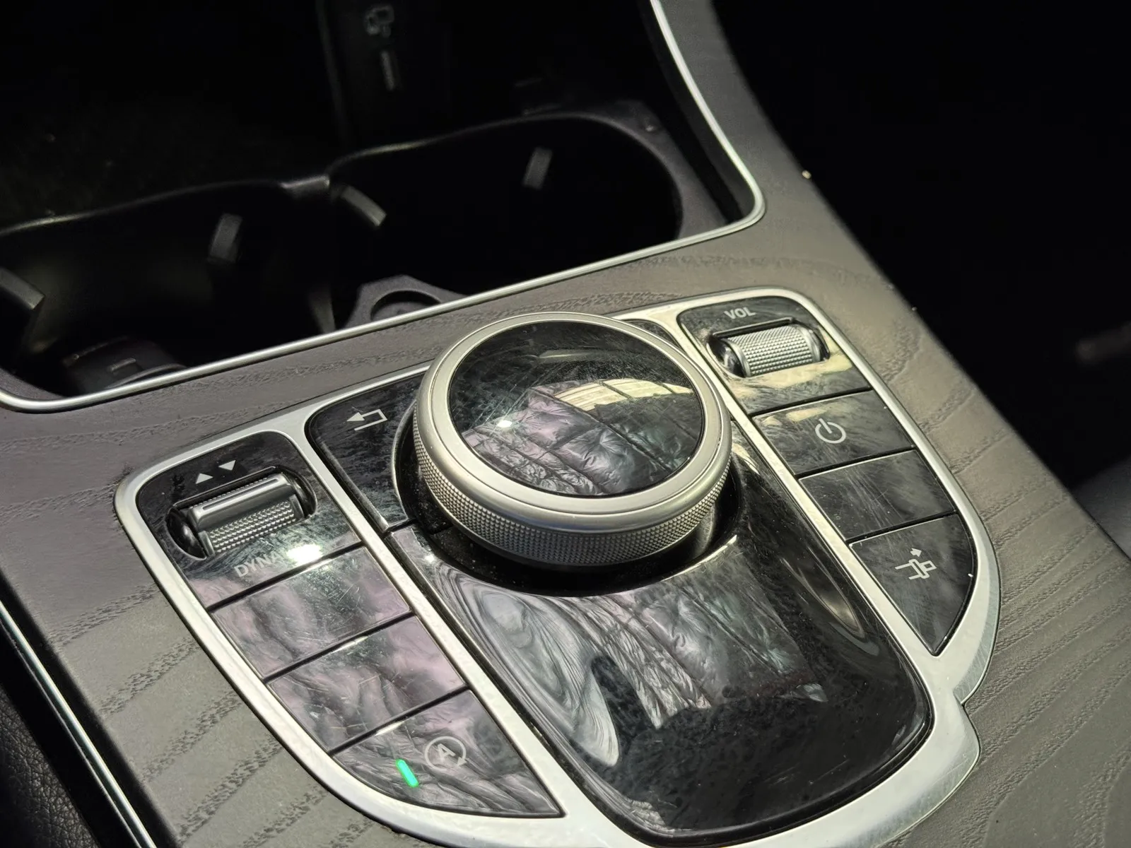 Mercedes-Benz C-Class photo 16