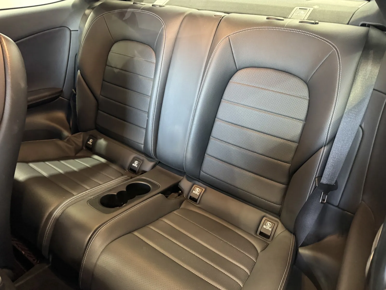Mercedes-Benz C-Class photo 12