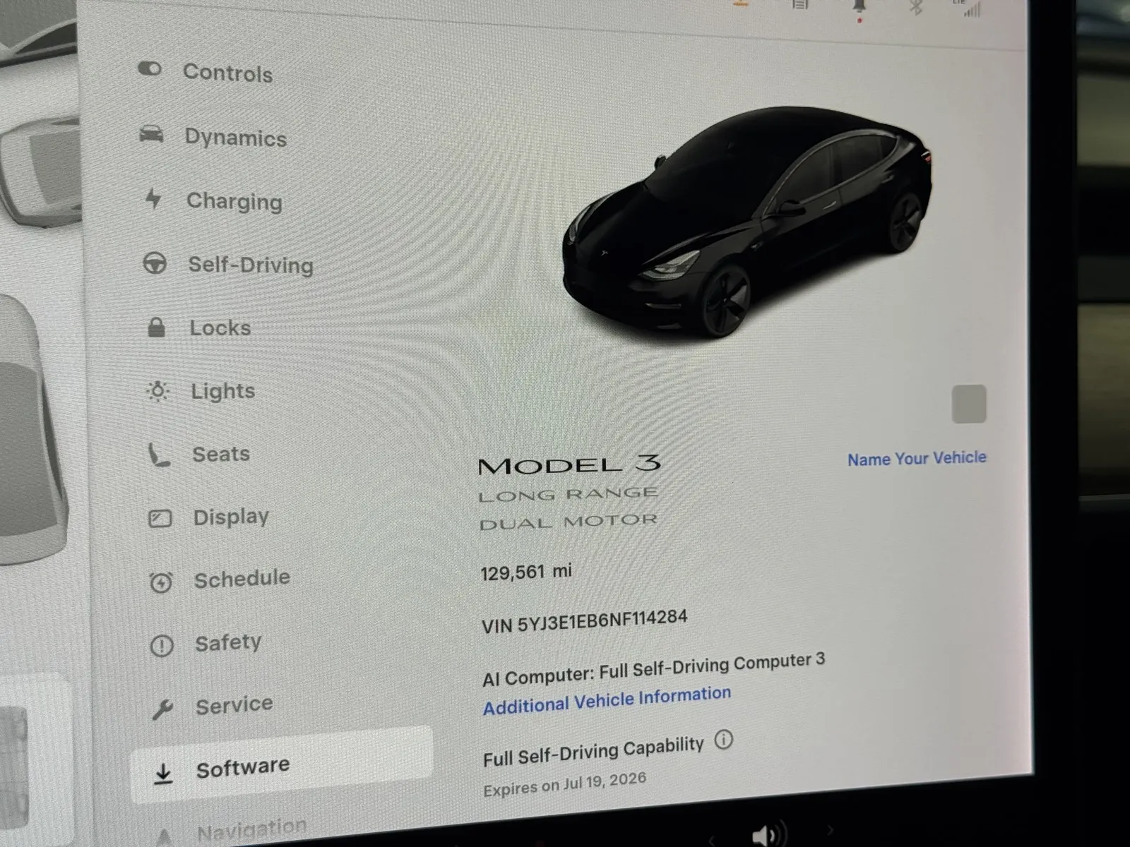 Tesla Model 3 photo 16