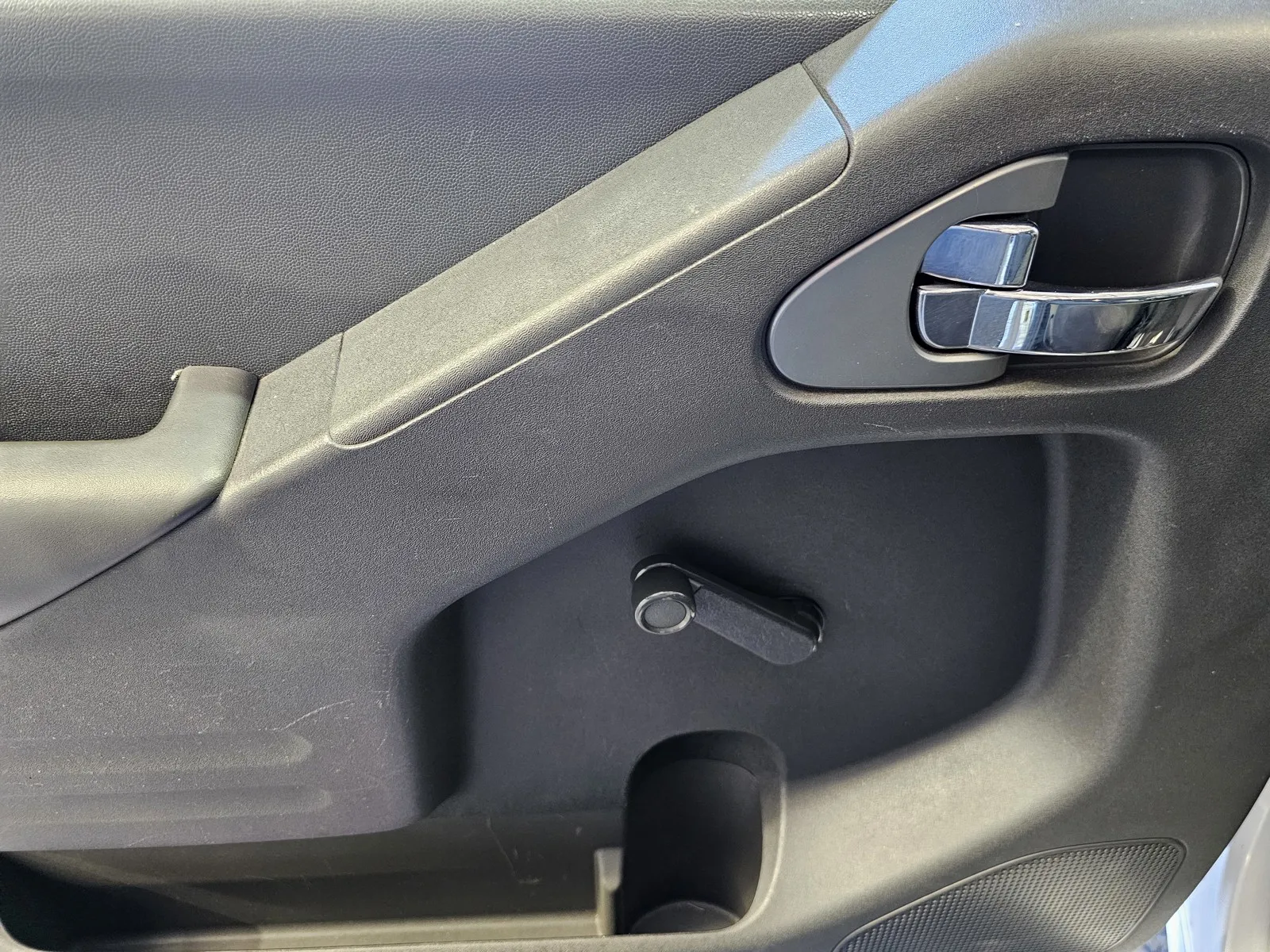 Nissan Frontier photo 9