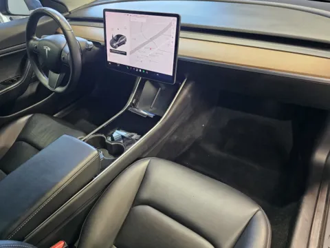 More photos of 2019 Tesla Model 3 at Premium Autos - Norco, CA