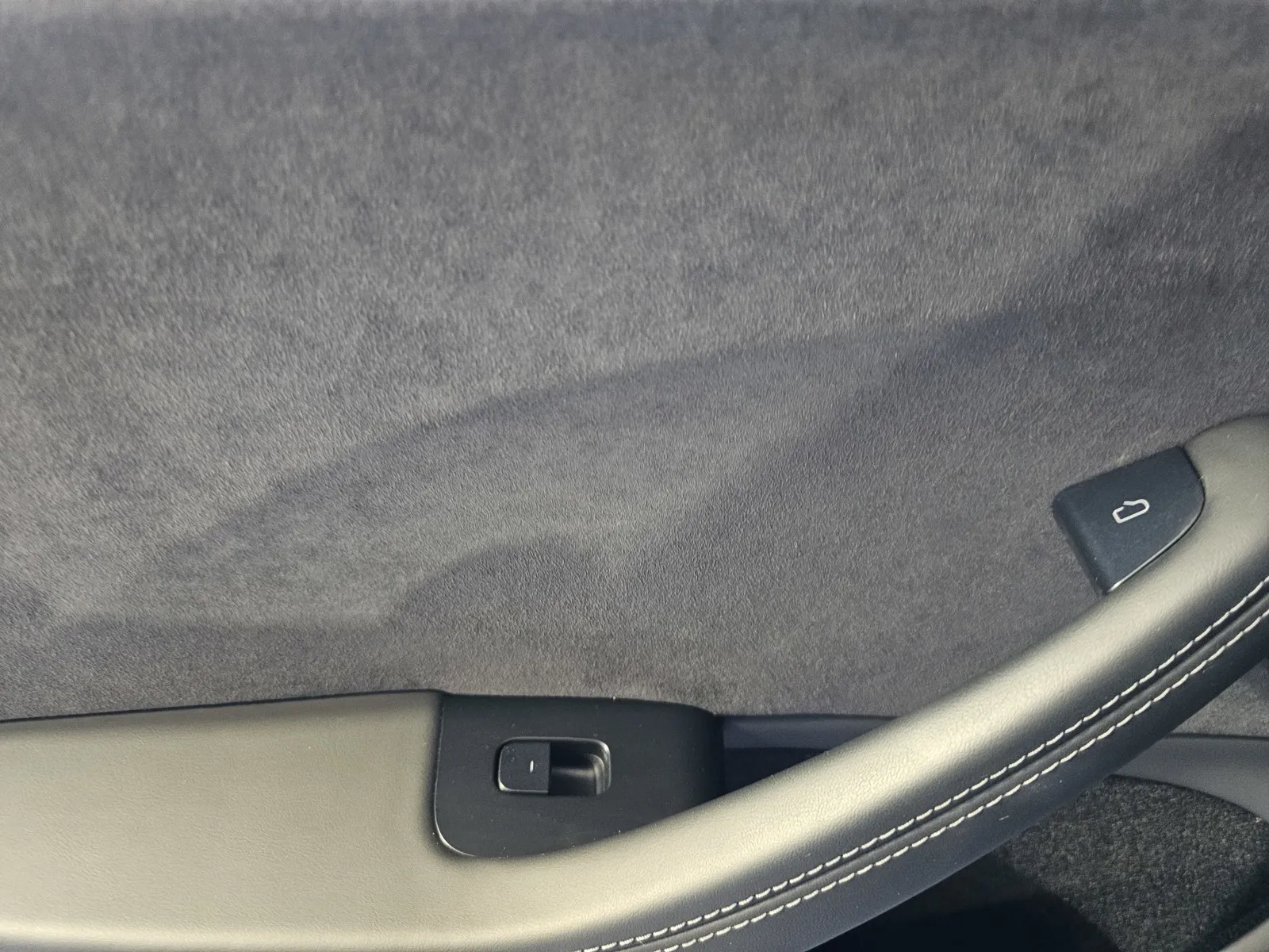 Tesla Model 3 photo 11