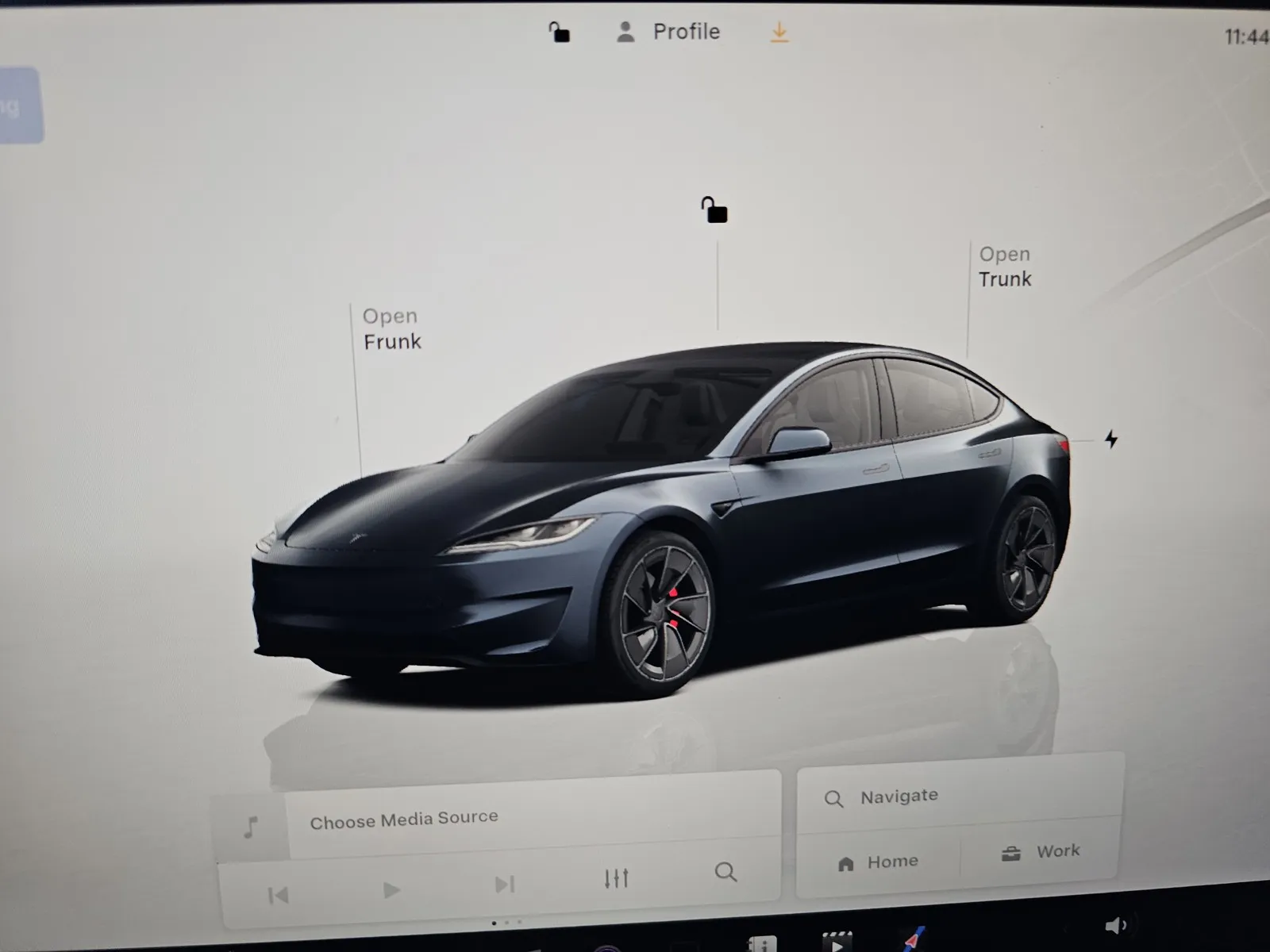 Tesla Model 3 photo 16