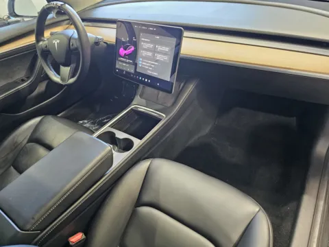 More photos of 2021 Tesla Model 3 Standard Range Plus at Premium Autos - Norco, CA