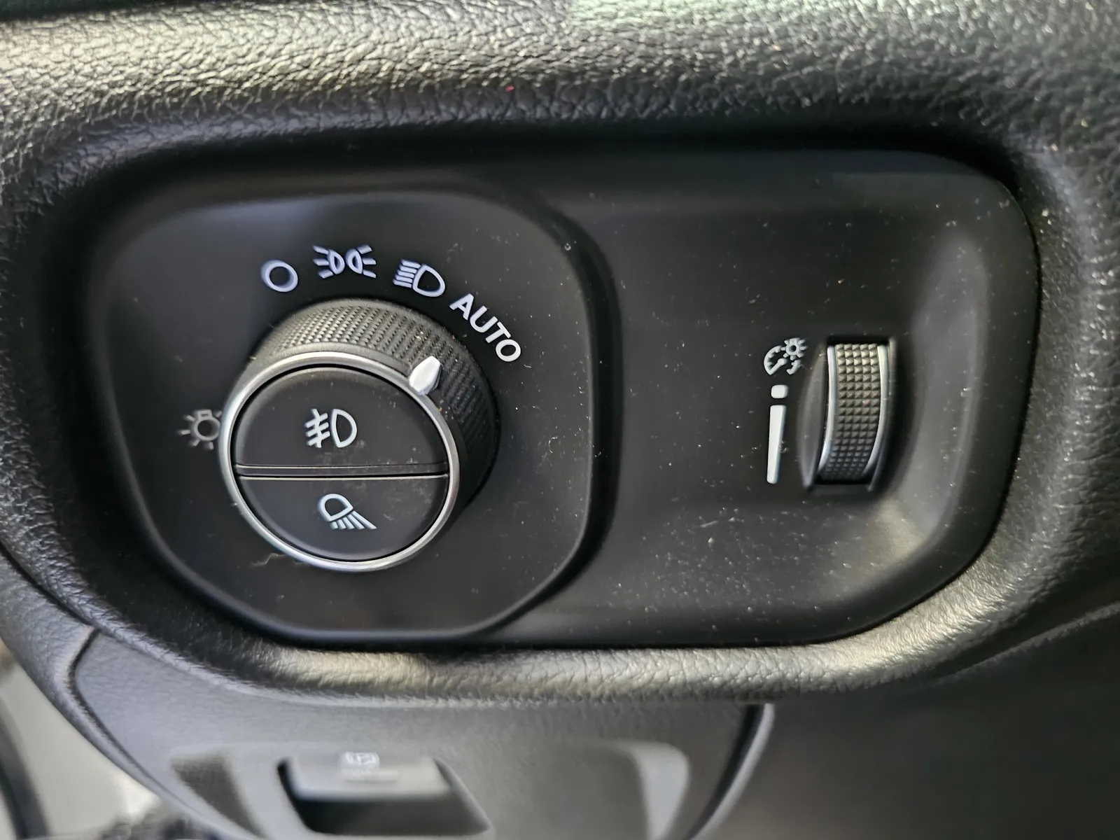 Ram 1500 photo 16