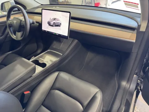 More photos of 2025 Tesla Model Y Long Range at Premium Autos - Norco, CA