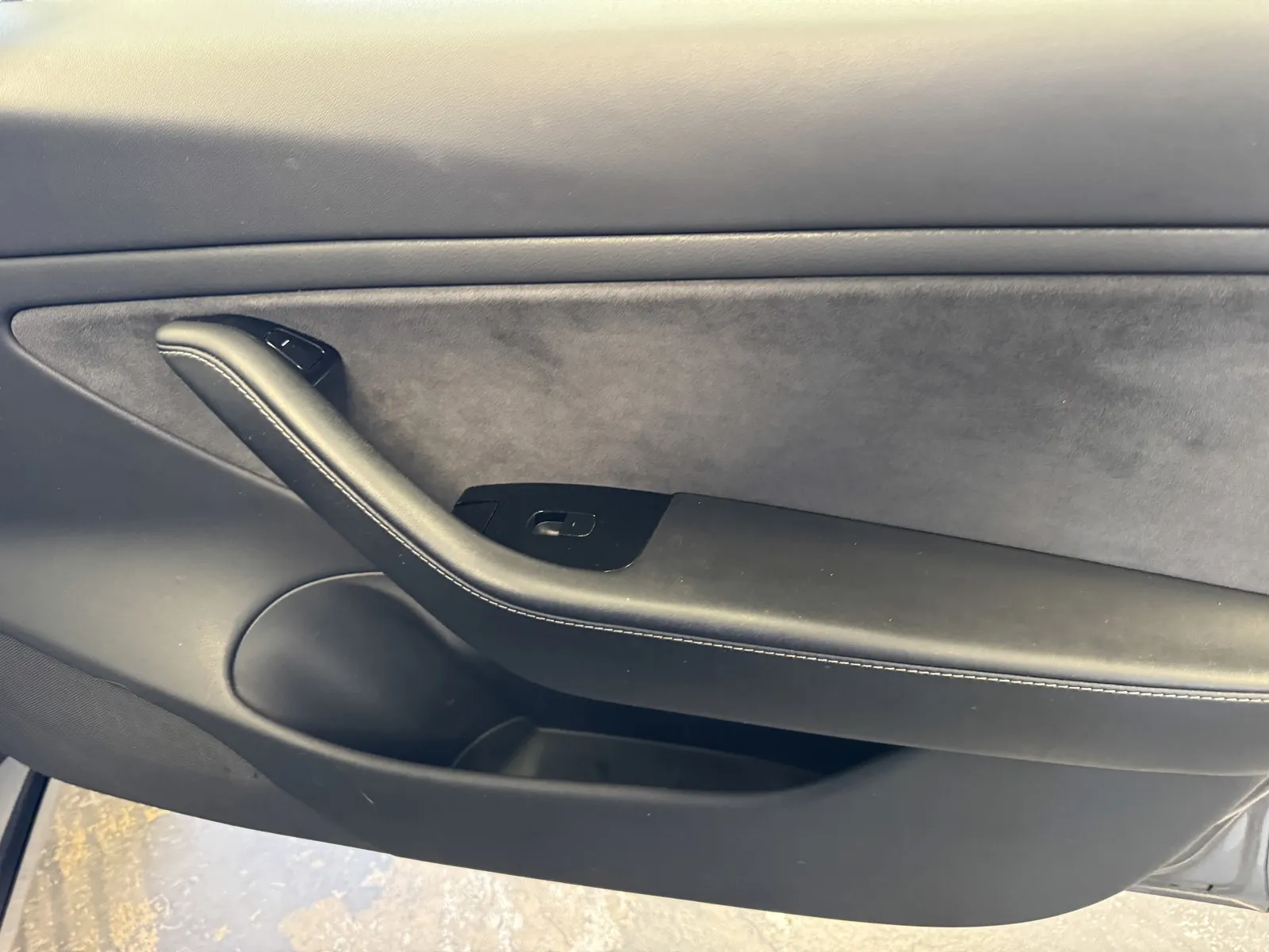 Tesla Model 3 photo 7