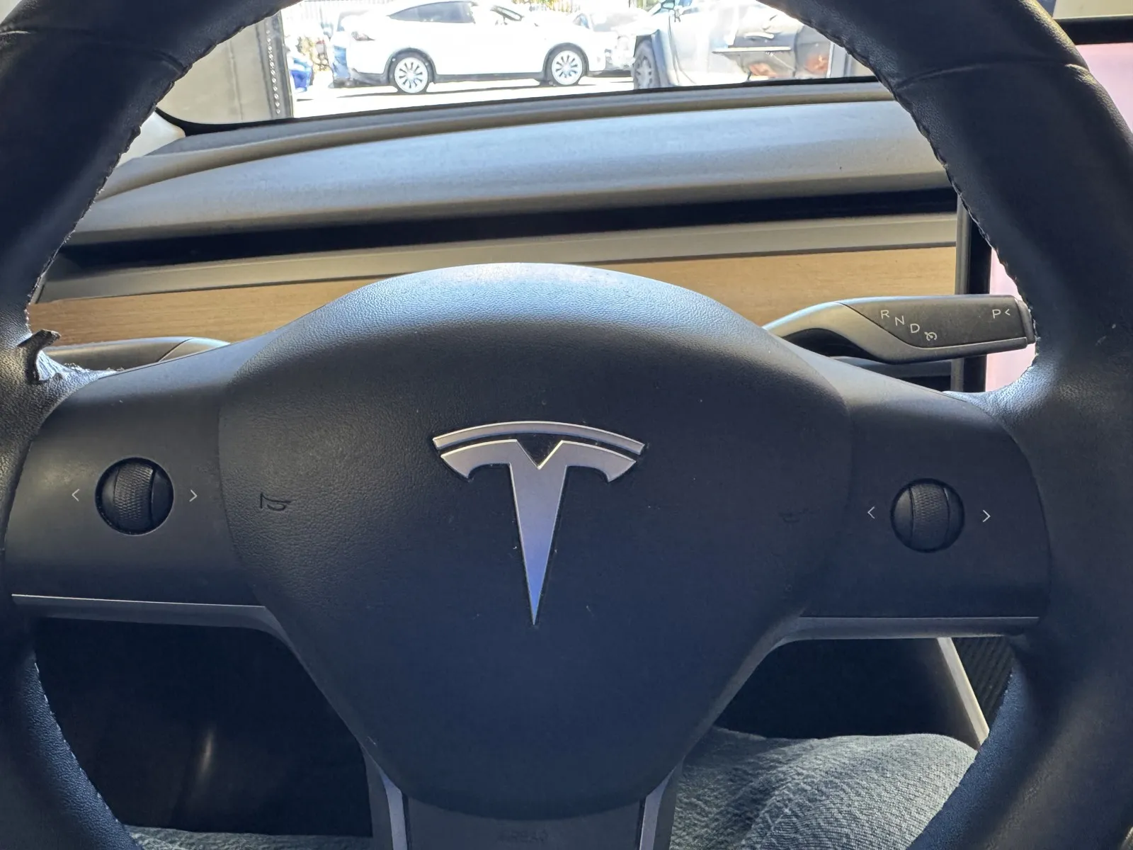 Tesla Model 3 photo 18