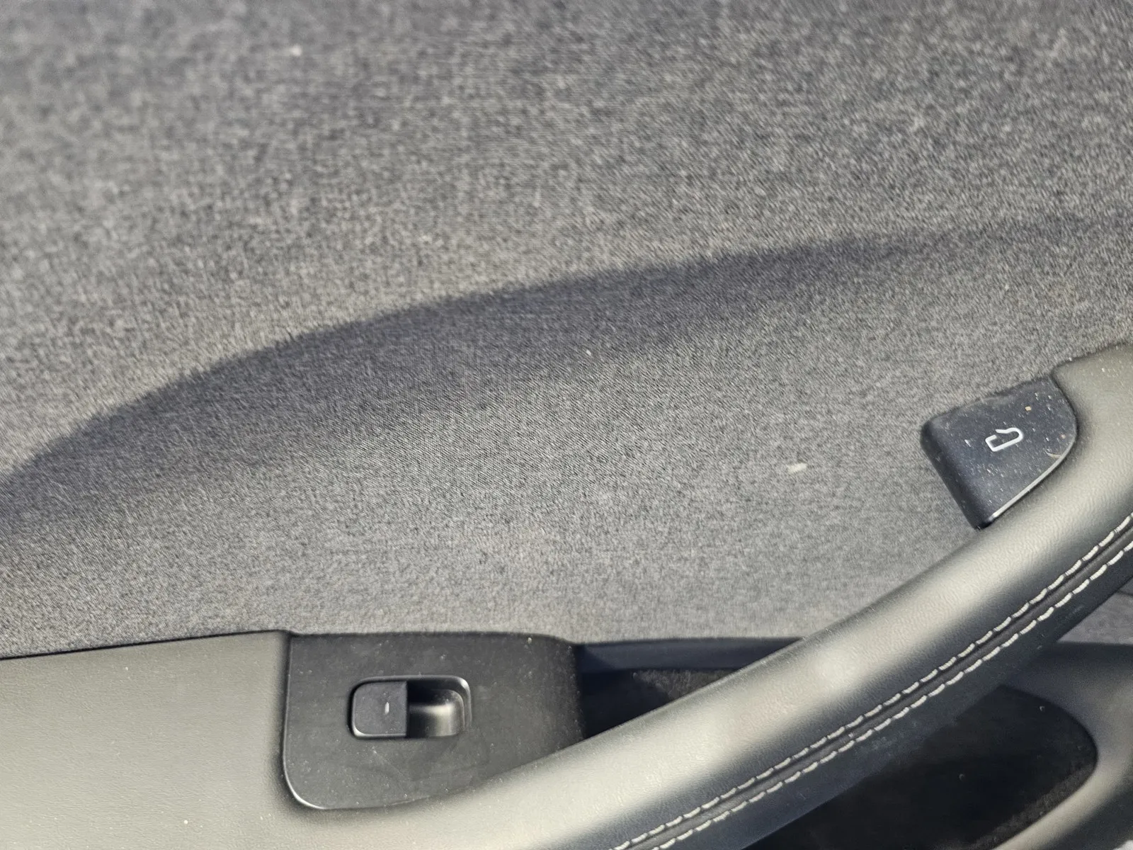 Tesla Model 3 photo 11