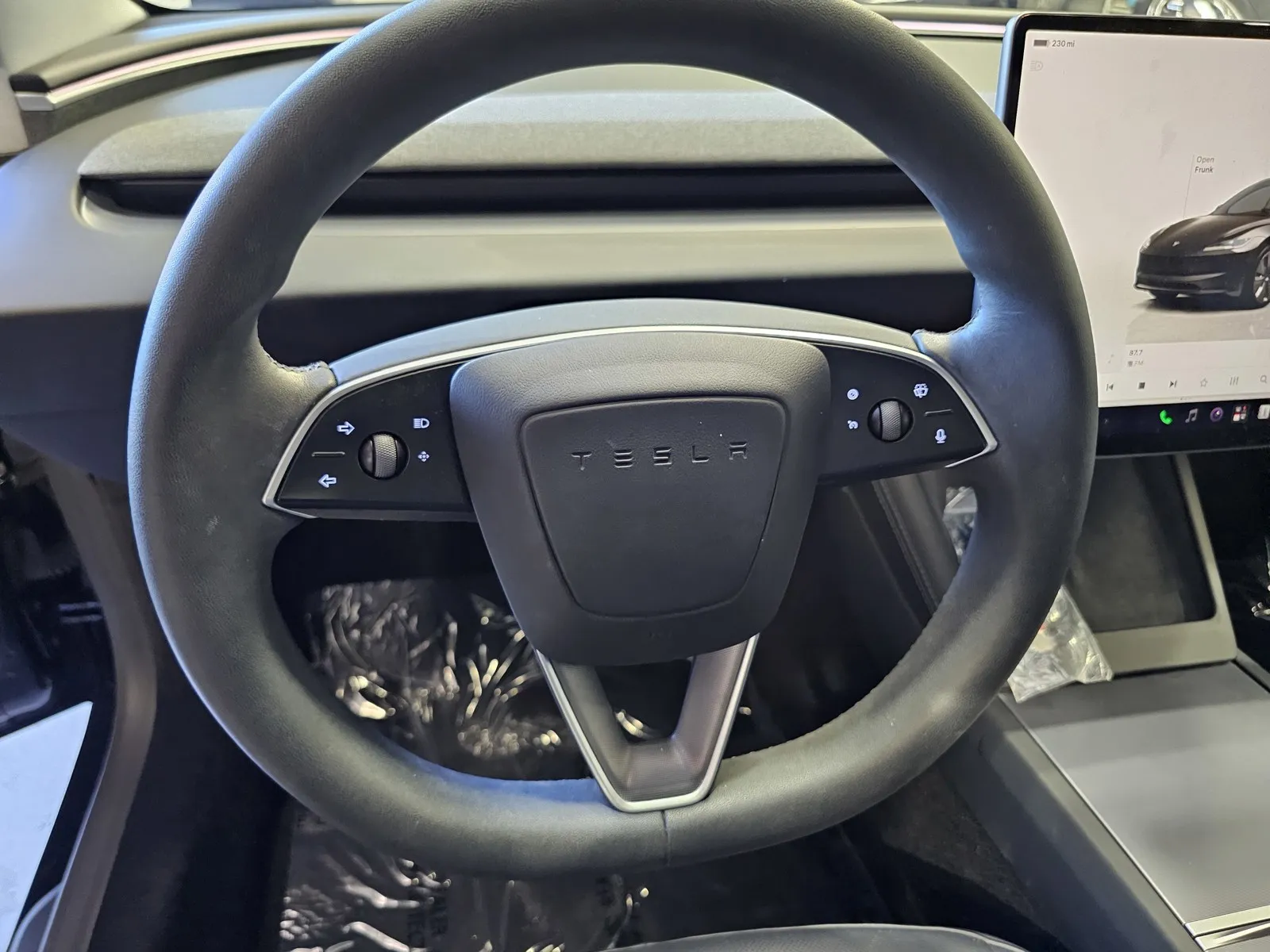Tesla Model 3 photo 15