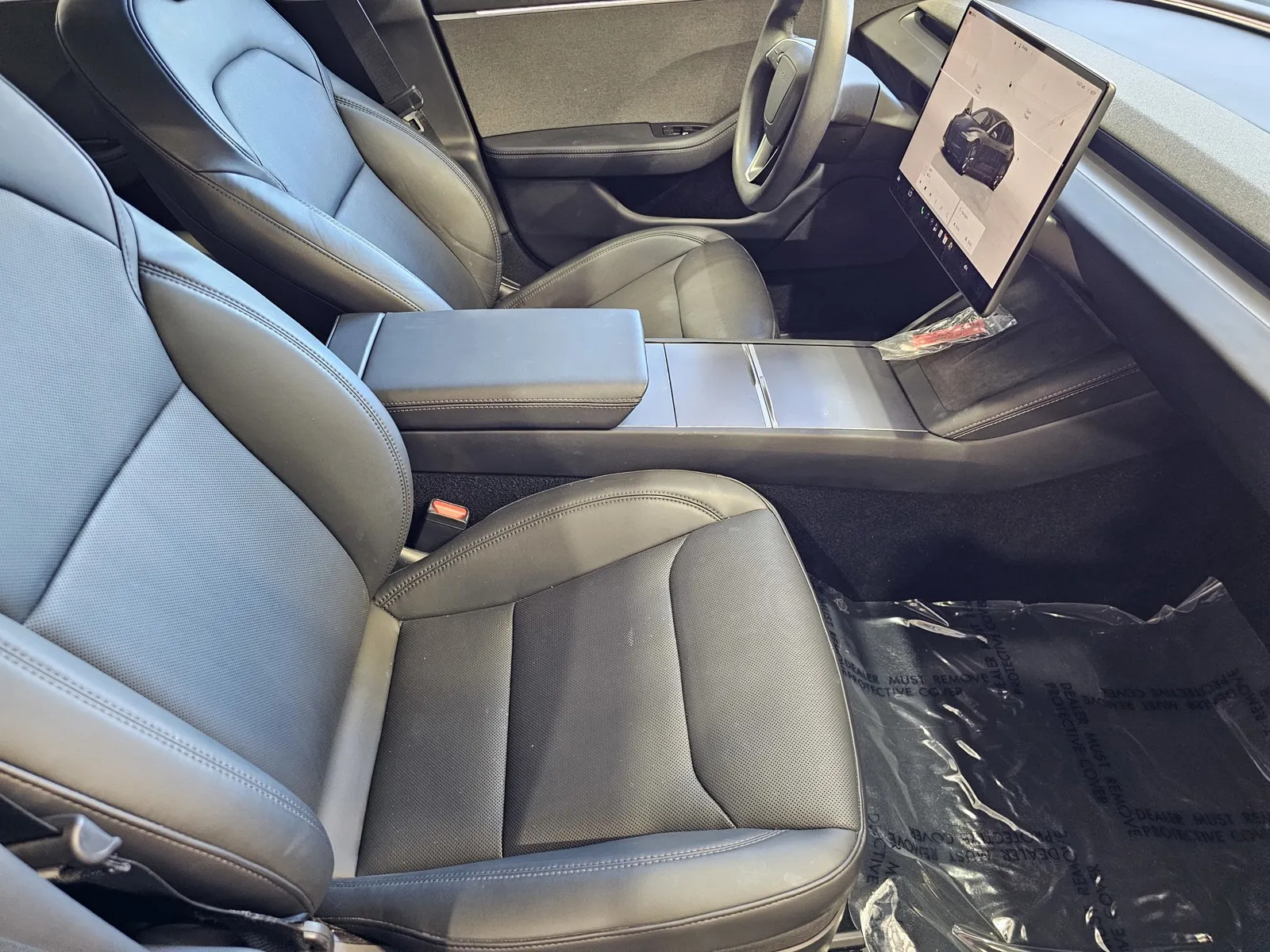 Tesla Model 3 photo 7